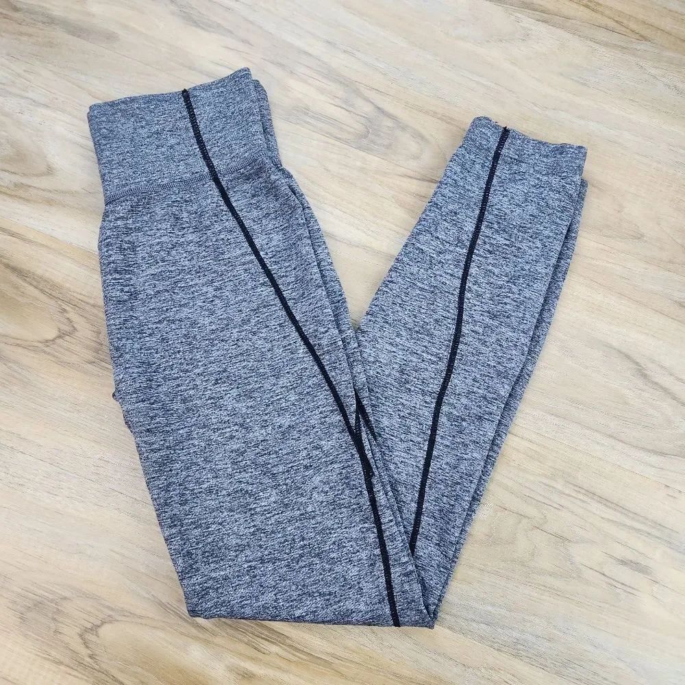 ☔️💜Black Heathered Cropped Ankle Athletic Pants Medium
